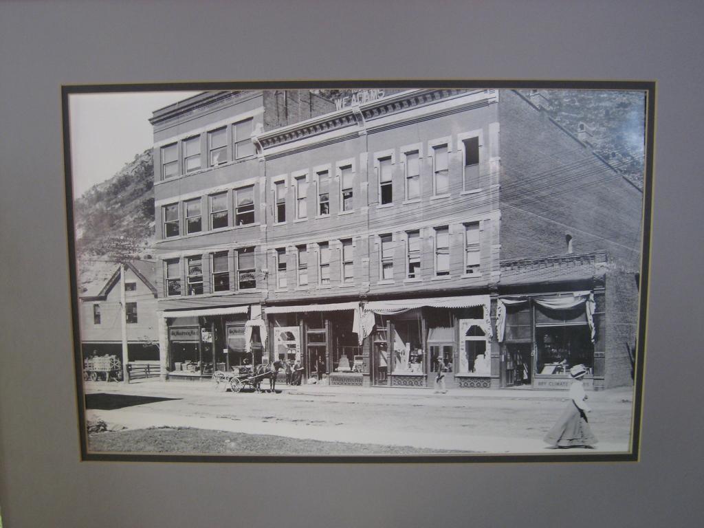 Deadwood Dick's Hotel Buitenkant foto